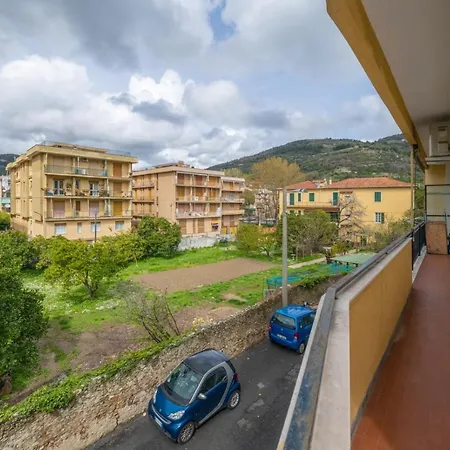 Casa Acqua Finale Ligure
